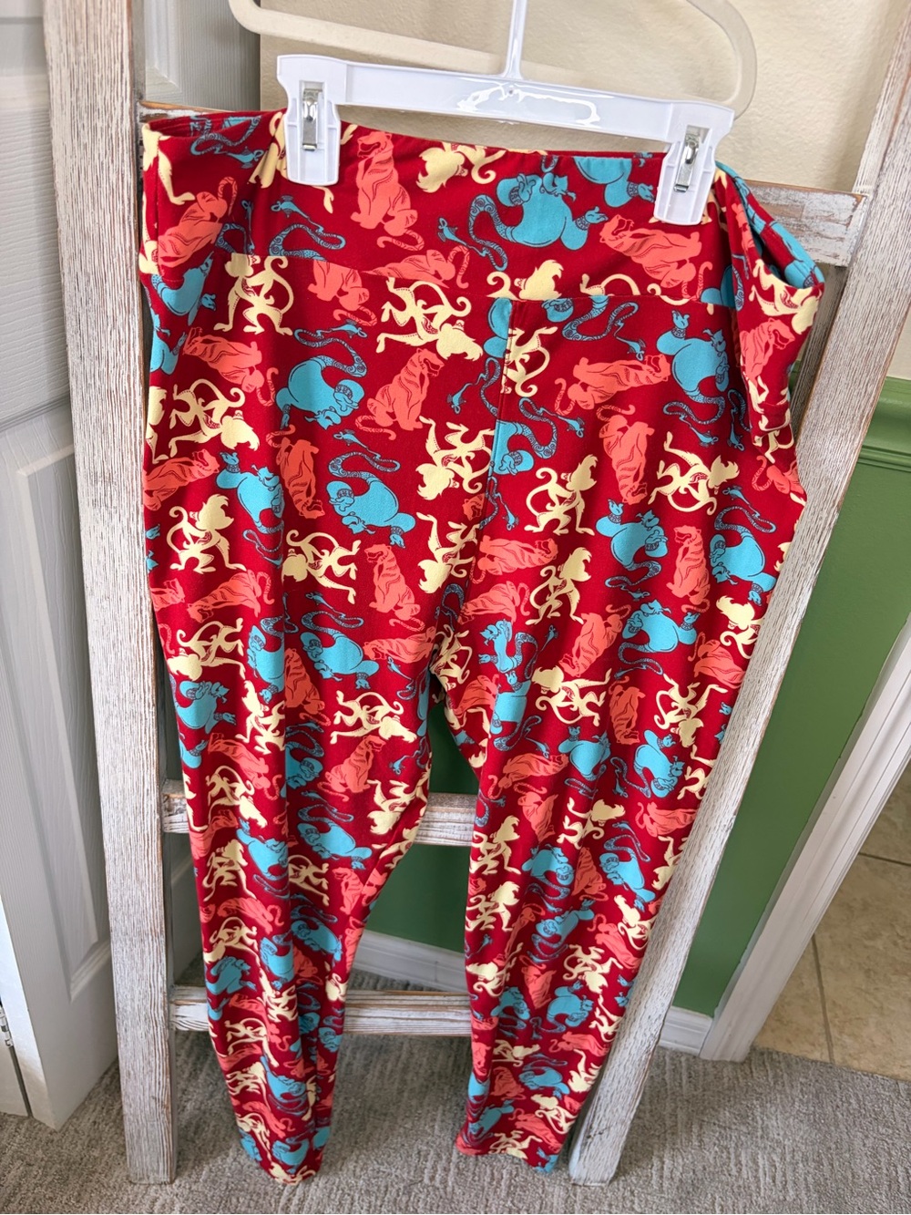 🧞‍♂️ LuLaRoe Disney Aladdin Genie Leggings TC2